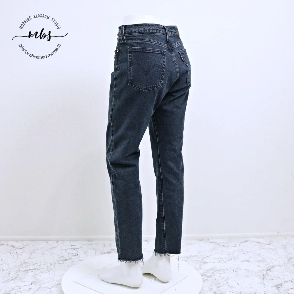 Levi's Premium Wedgie Distressed Button Fly Cropped Raw Hem Jeans Blue Women 28